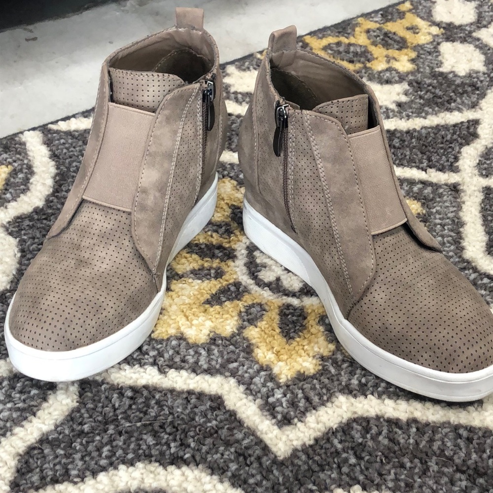 Tan sneaker boots